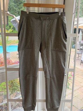 lululemon athletica Men's Olive Gray Jogger Sweatpants